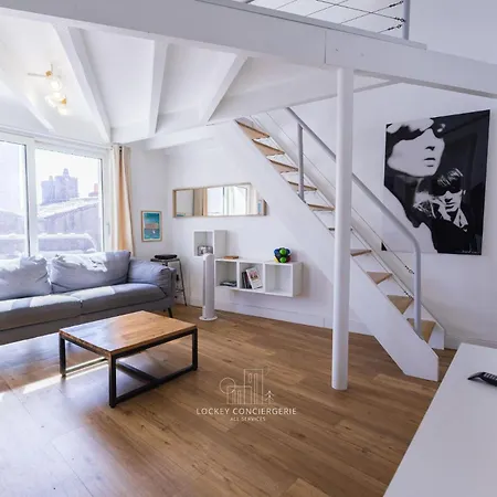 Apartment Sur Les Toits Du Vieux Port Avec Terrasse *