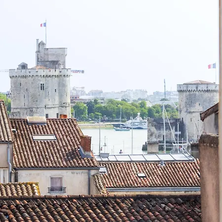 Apartment Sur Les Toits Du Vieux Port Avec Terrasse *